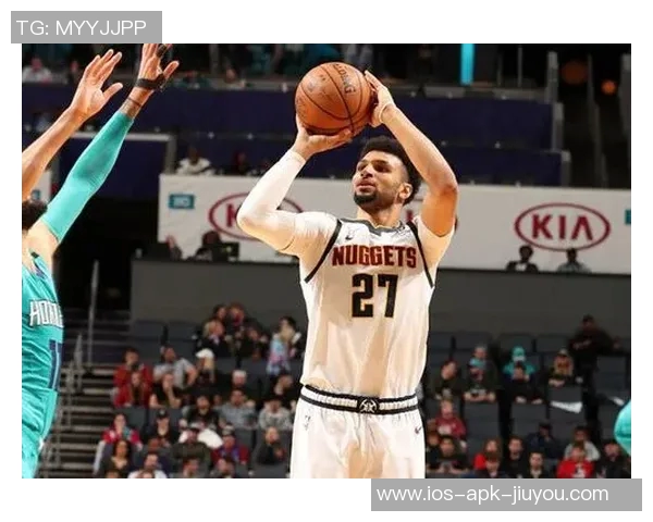 贾马尔穆雷上半场表现稳定7投3中贡献13分2篮板4助攻并罚球全中