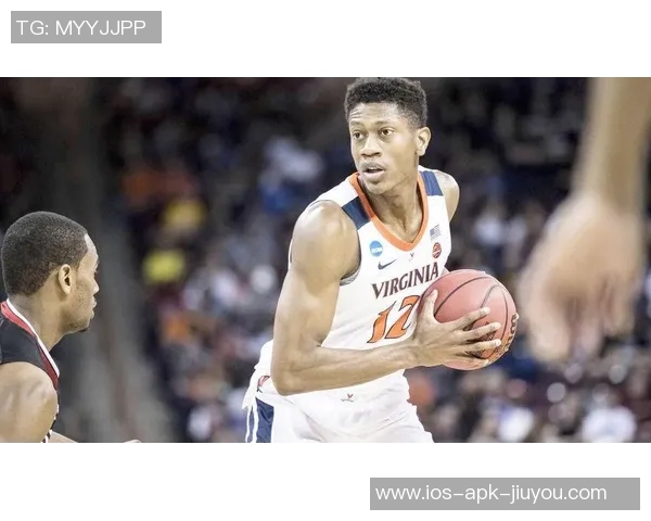 亨特高效表现助球队获胜13投7中三分球命中率高达43贡献17分4板4助 亨特高效表现助球队获胜13投7中三分球命中率高达43贡献17分4板4助