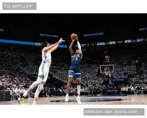 芬奇谈球队表现称戈贝尔发挥出色输球原因在于进攻端不力